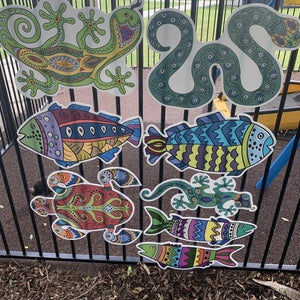 brighten up outdoor wall and fence prints