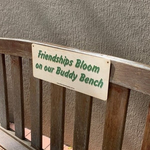    Buddy-Bench-wooden-sign-for-early-years-education